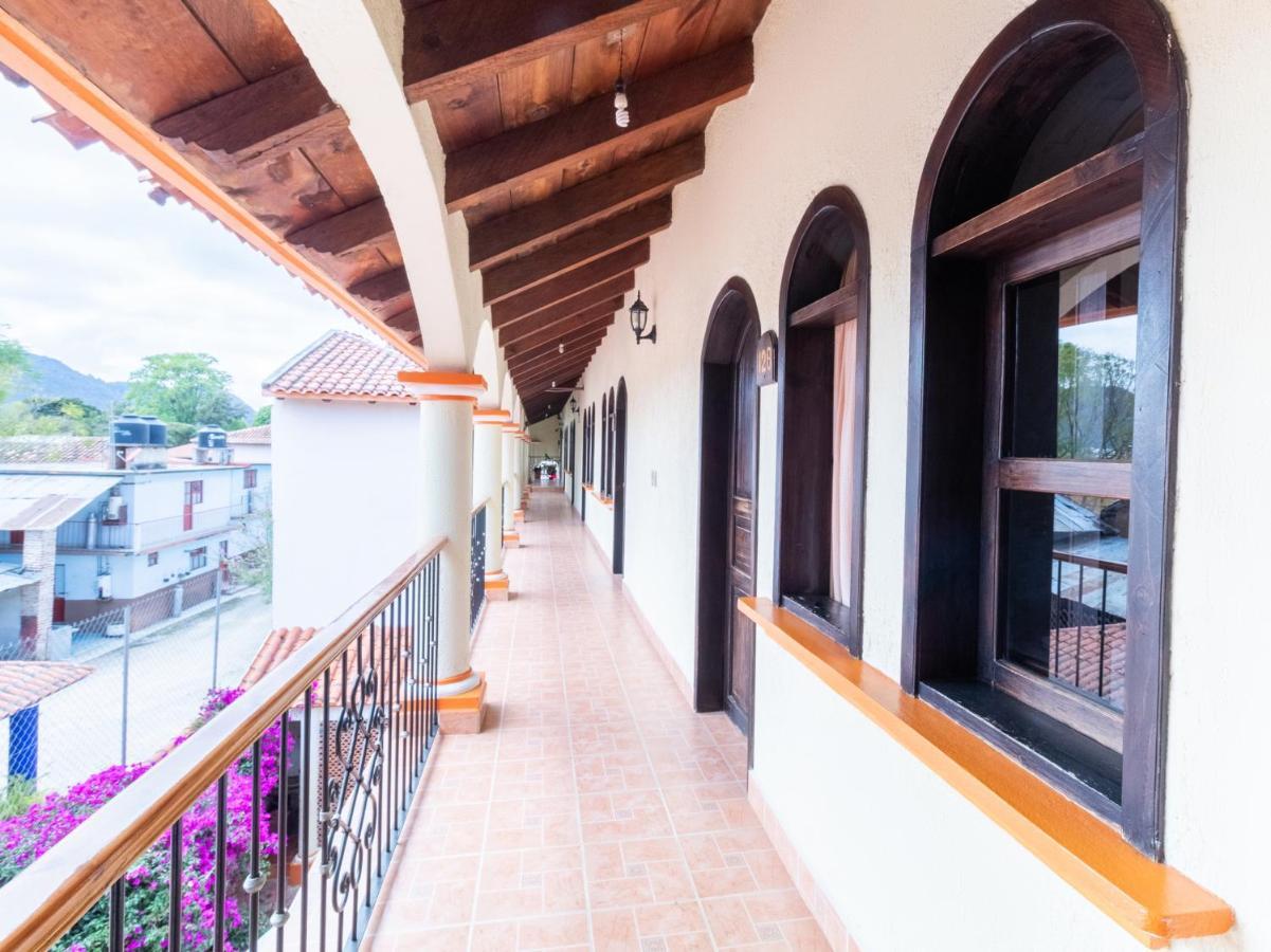Hotel Villa Real II Сан-Крістобаль-де-лас-Касас Екстер'єр фото